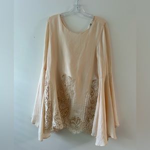 Peach jetset diaries bell sleeve top with crochet details